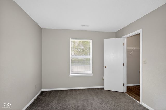 18057 Sanibel Circle, Noblesville, IN 46062
