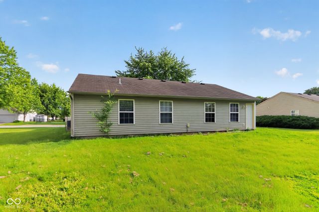 18057 Sanibel Circle, Noblesville, IN 46062