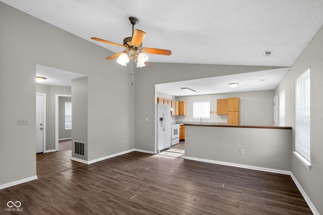 18057 Sanibel Circle, Noblesville, IN 46062