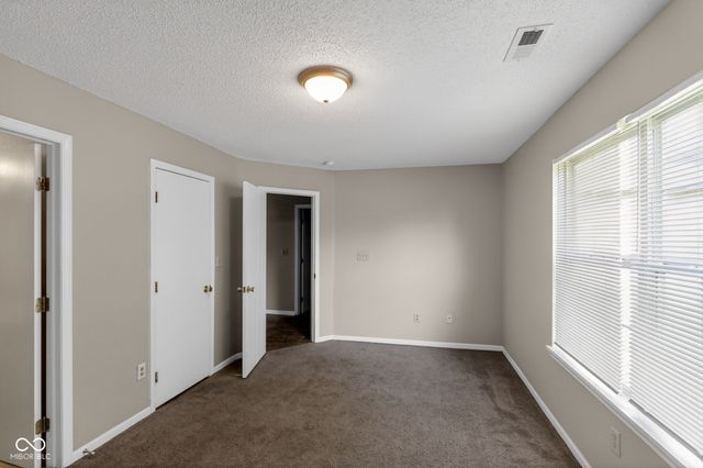 18057 Sanibel Circle, Noblesville, IN 46062