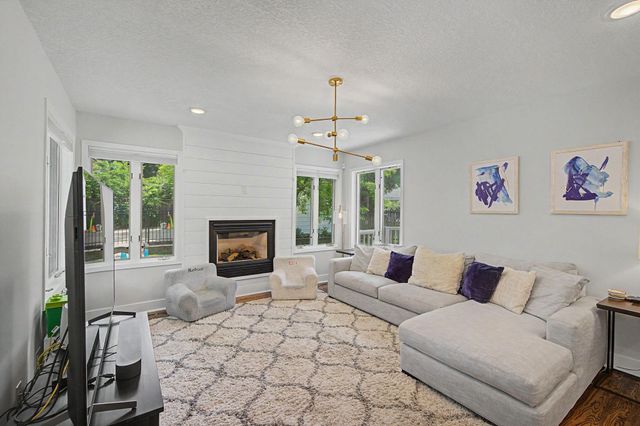 5925 Dupont Avenue S, Minneapolis, MN 55419