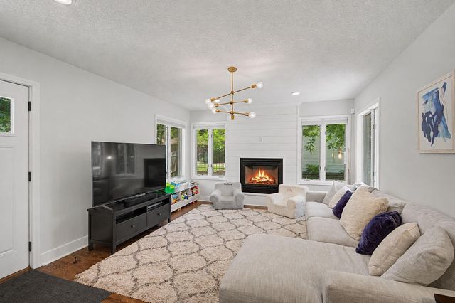 5925 Dupont Avenue S, Minneapolis, MN 55419