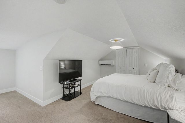 5925 Dupont Avenue S, Minneapolis, MN 55419