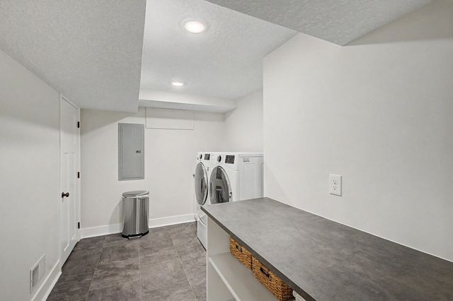 5925 Dupont Avenue S, Minneapolis, MN 55419