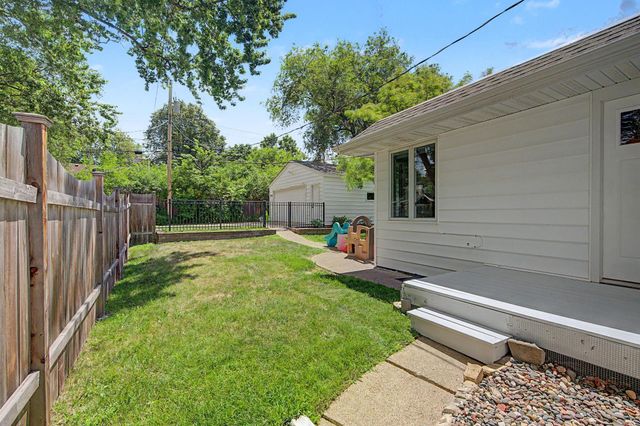 5925 Dupont Avenue S, Minneapolis, MN 55419