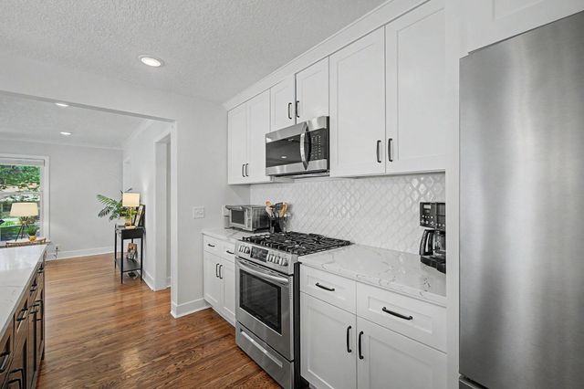 5925 Dupont Avenue S, Minneapolis, MN 55419