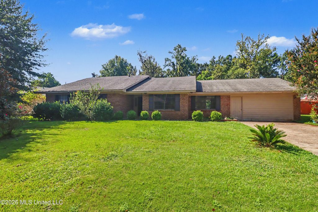 1307 Wisteria Lane, Long Beach, MS 39560