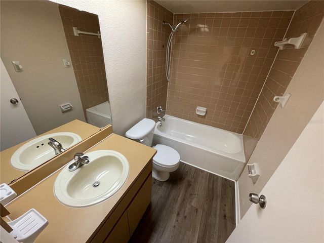 750 ZELLA LANE, Lakeland, FL 33813