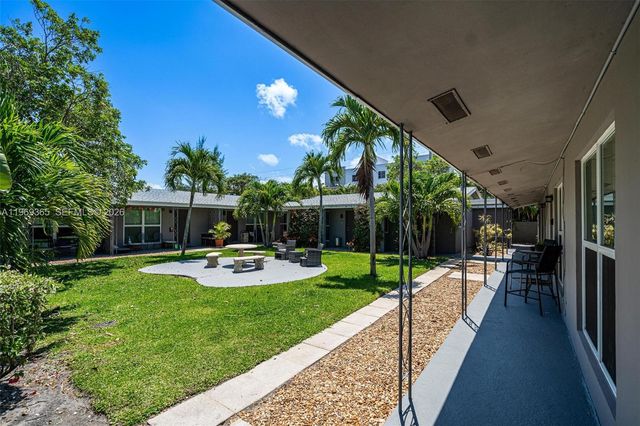 2201 NE 14th Ave, Wilton Manors, FL 33305