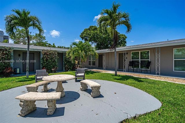 2201 NE 14th Ave, Wilton Manors, FL 33305