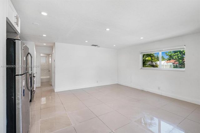 2201 NE 14th Ave, Wilton Manors, FL 33305