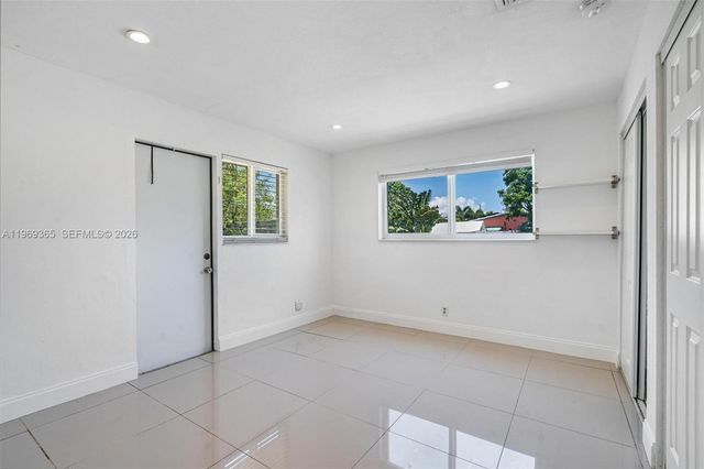 2201 NE 14th Ave, Wilton Manors, FL 33305