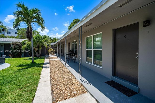 2201 NE 14th Ave, Wilton Manors, FL 33305