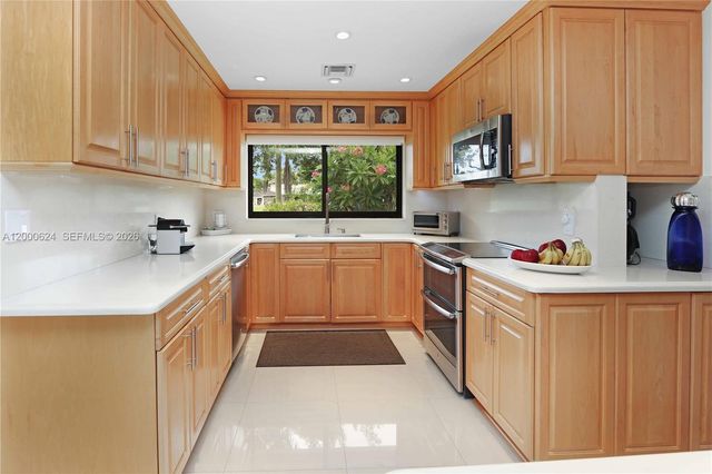 3650 N 36th Ave 2, Hollywood, FL 33021