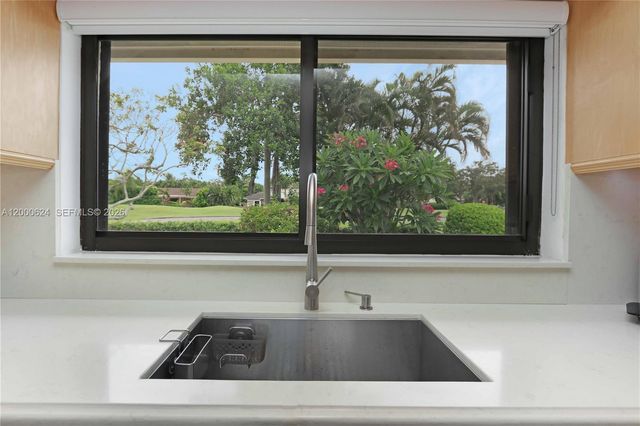 3650 N 36th Ave 2, Hollywood, FL 33021