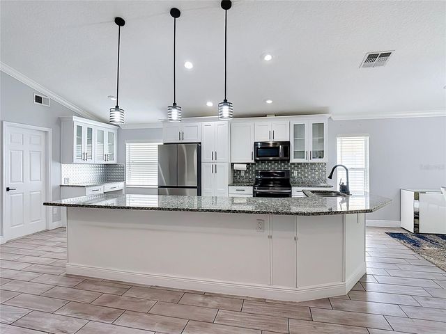 661 BRAYTON LN, Davenport, FL 33897
