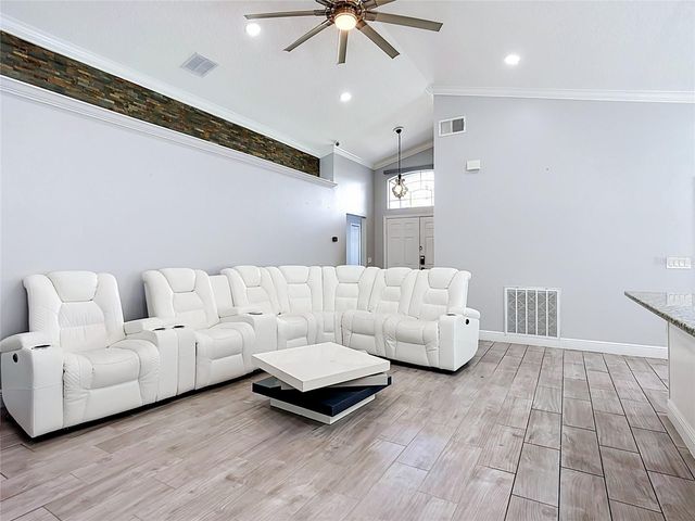 661 BRAYTON LN, Davenport, FL 33897