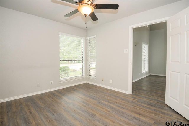 5821 Hollytree Drive, Tyler, TX 75703