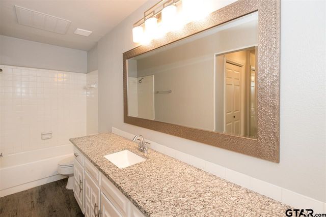 5821 Hollytree Drive, Tyler, TX 75703
