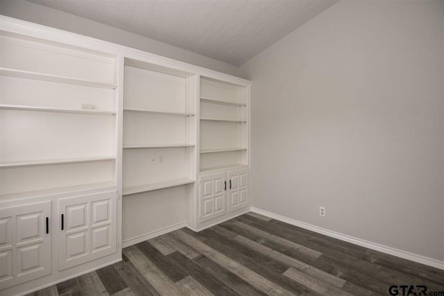 5821 Hollytree Drive, Tyler, TX 75703