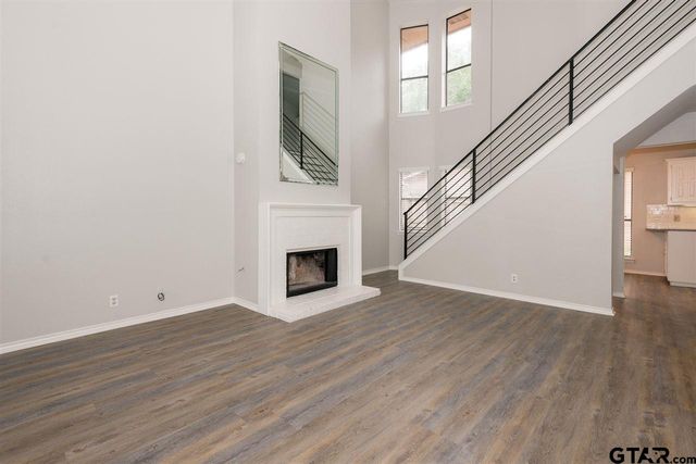 5821 Hollytree Drive, Tyler, TX 75703