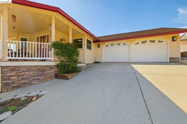 138 Steffen Ln, Sonora, CA 95370