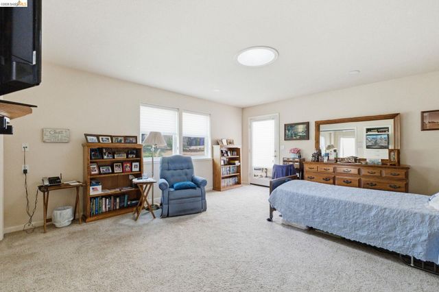 138 Steffen Ln, Sonora, CA 95370