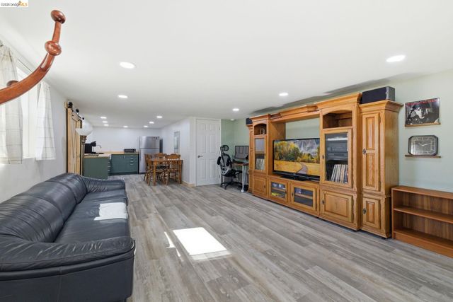 138 Steffen Ln, Sonora, CA 95370