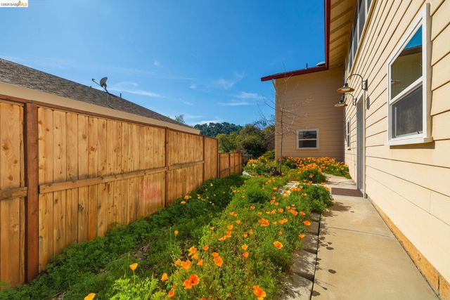 138 Steffen Ln, Sonora, CA 95370