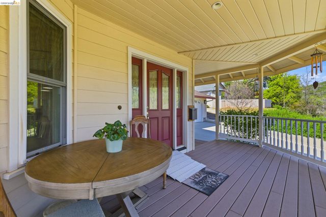 138 Steffen Ln, Sonora, CA 95370