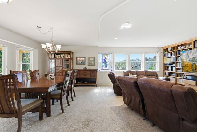 138 Steffen Ln, Sonora, CA 95370