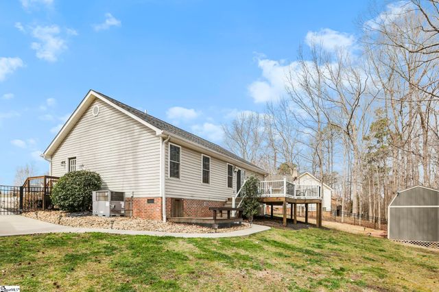 7 Lawrence Ward Court, Fountain Inn, SC 29644