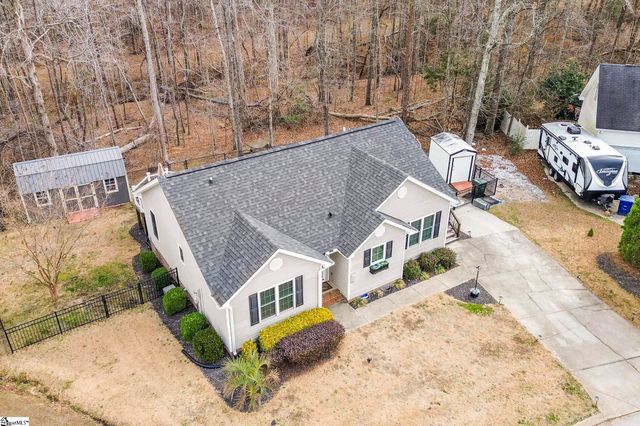 7 Lawrence Ward Court, Fountain Inn, SC 29644