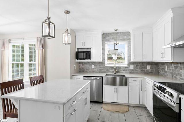 7 Lawrence Ward Court, Fountain Inn, SC 29644