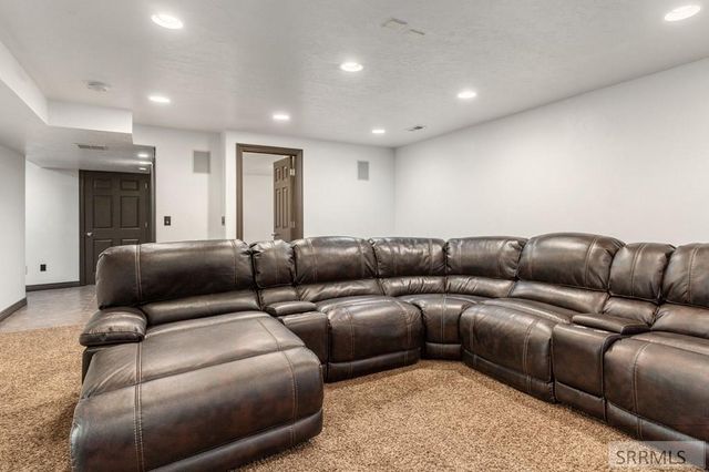 22 N 725 W, Blackfoot, ID 83221