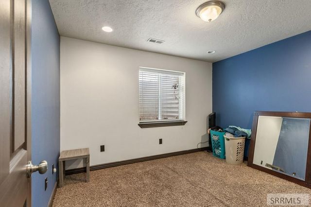 22 N 725 W, Blackfoot, ID 83221