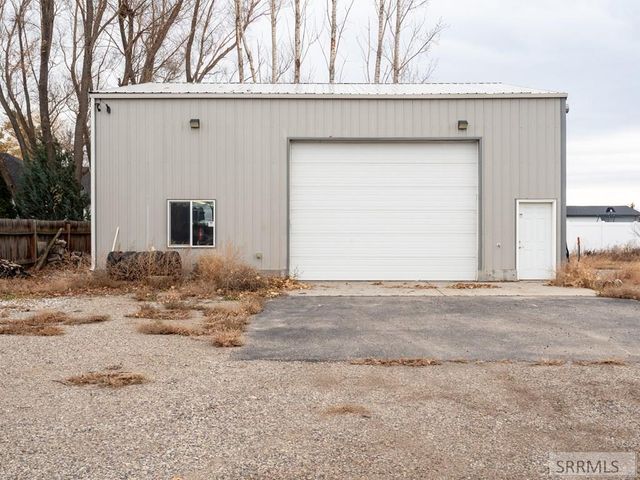 22 N 725 W, Blackfoot, ID 83221