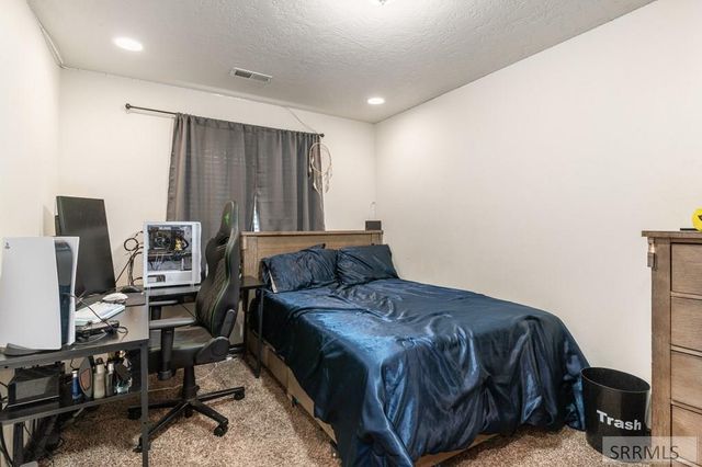 22 N 725 W, Blackfoot, ID 83221