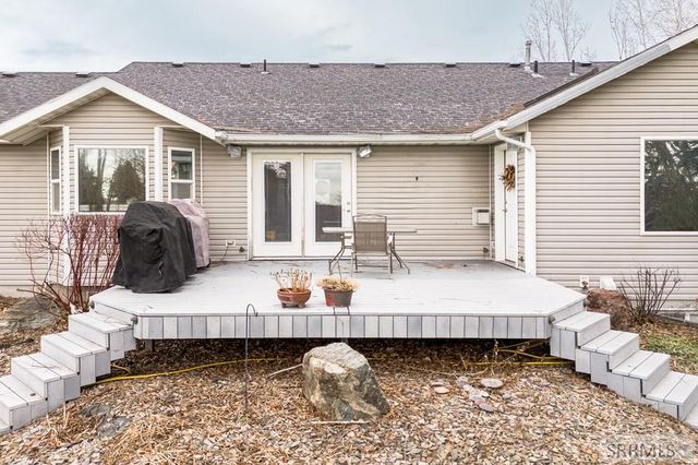 22 N 725 W, Blackfoot, ID 83221