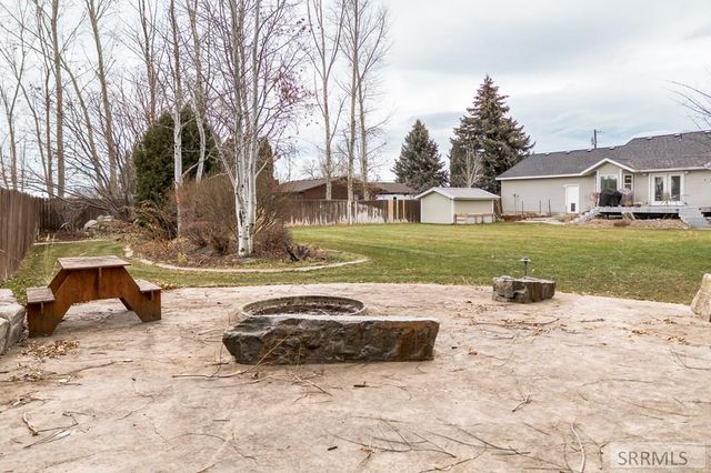 22 N 725 W, Blackfoot, ID 83221