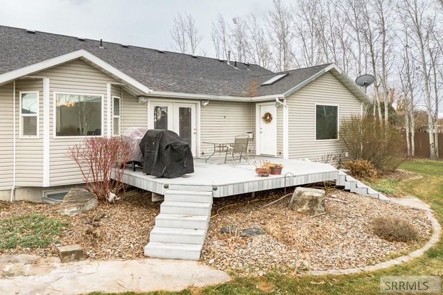 22 N 725 W, Blackfoot, ID 83221