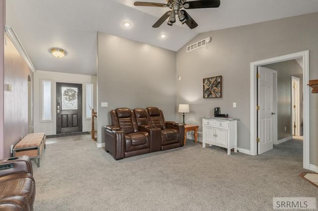 22 N 725 W, Blackfoot, ID 83221