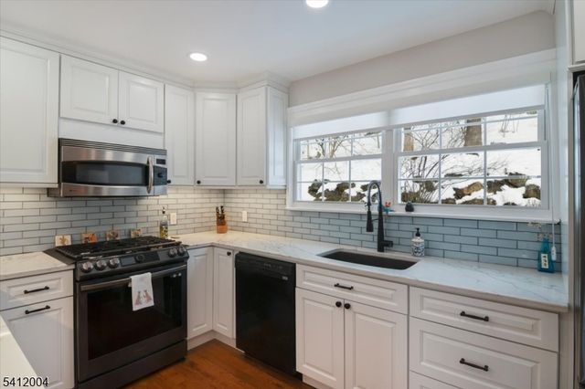 4 Birdseye Circle, Wayne Twp., NJ 07470