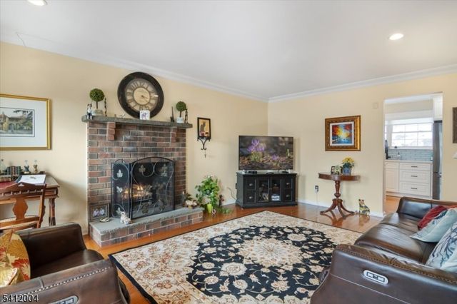 4 Birdseye Circle, Wayne Twp., NJ 07470