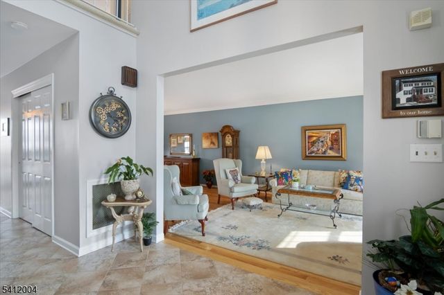 4 Birdseye Circle, Wayne Twp., NJ 07470