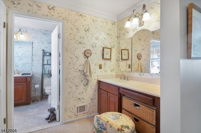 4 Birdseye Circle, Wayne Twp., NJ 07470