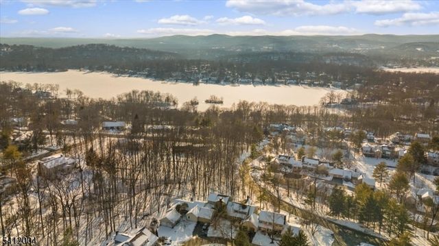 4 Birdseye Circle, Wayne Twp., NJ 07470