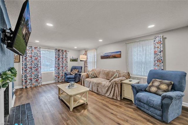 805 Wakefield AVE, Norfolk, VA 23502