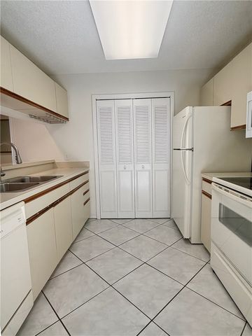 43 Plantation Drive 106, Vero Beach, FL 32966