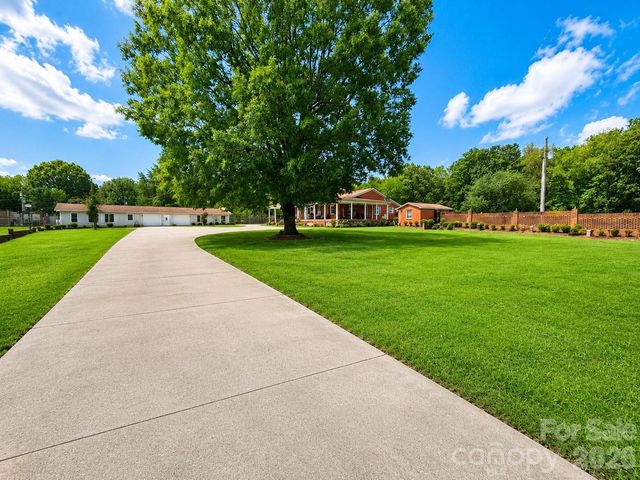 907 Sikes Mill Road, Monroe, NC 28110